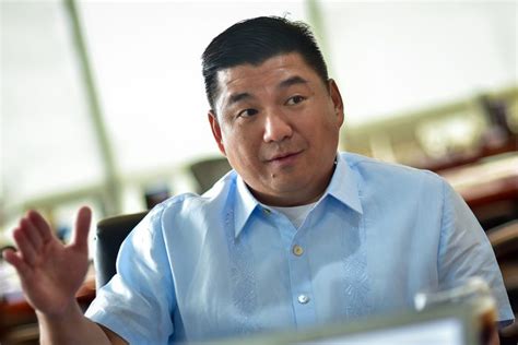 How the Sy family and Dennis Uy became business partners.